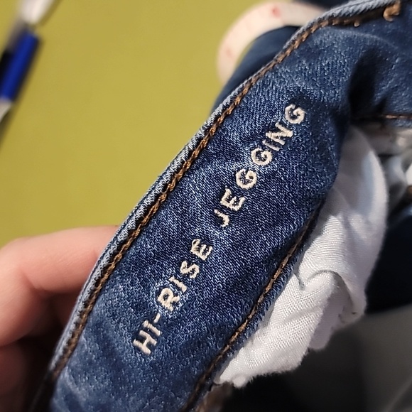 EUC AMERICAN EAGLE WOMEN JEANS size 6 - Picture 8 of 9